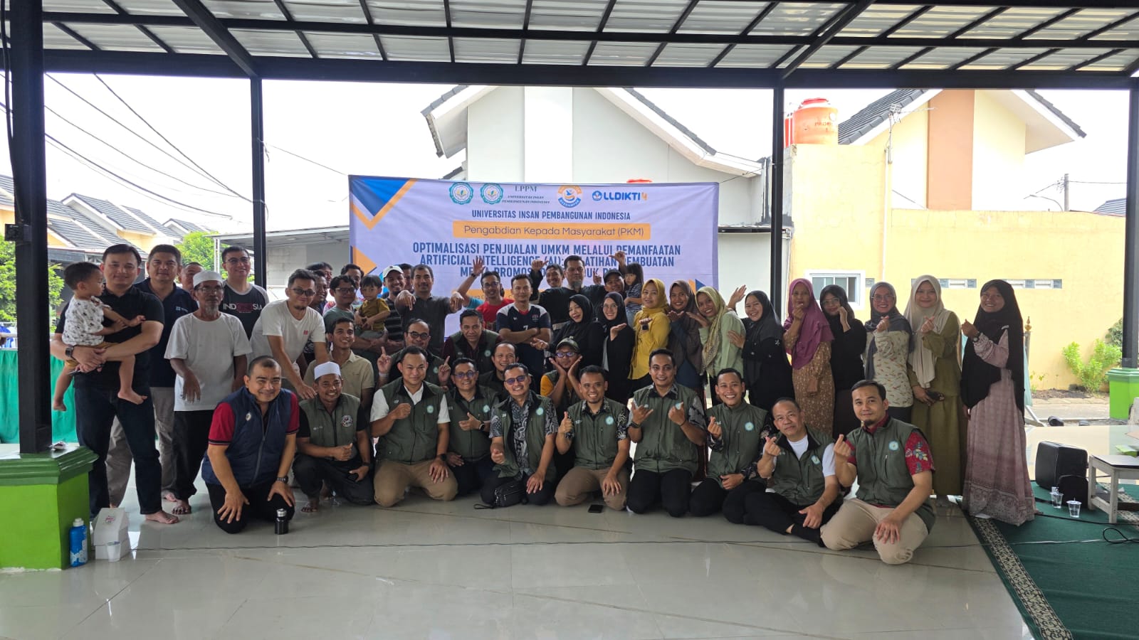 KEGIATAN PENGABDIAN KEPADA MASYARAKAT (PKM) Kelompok 4